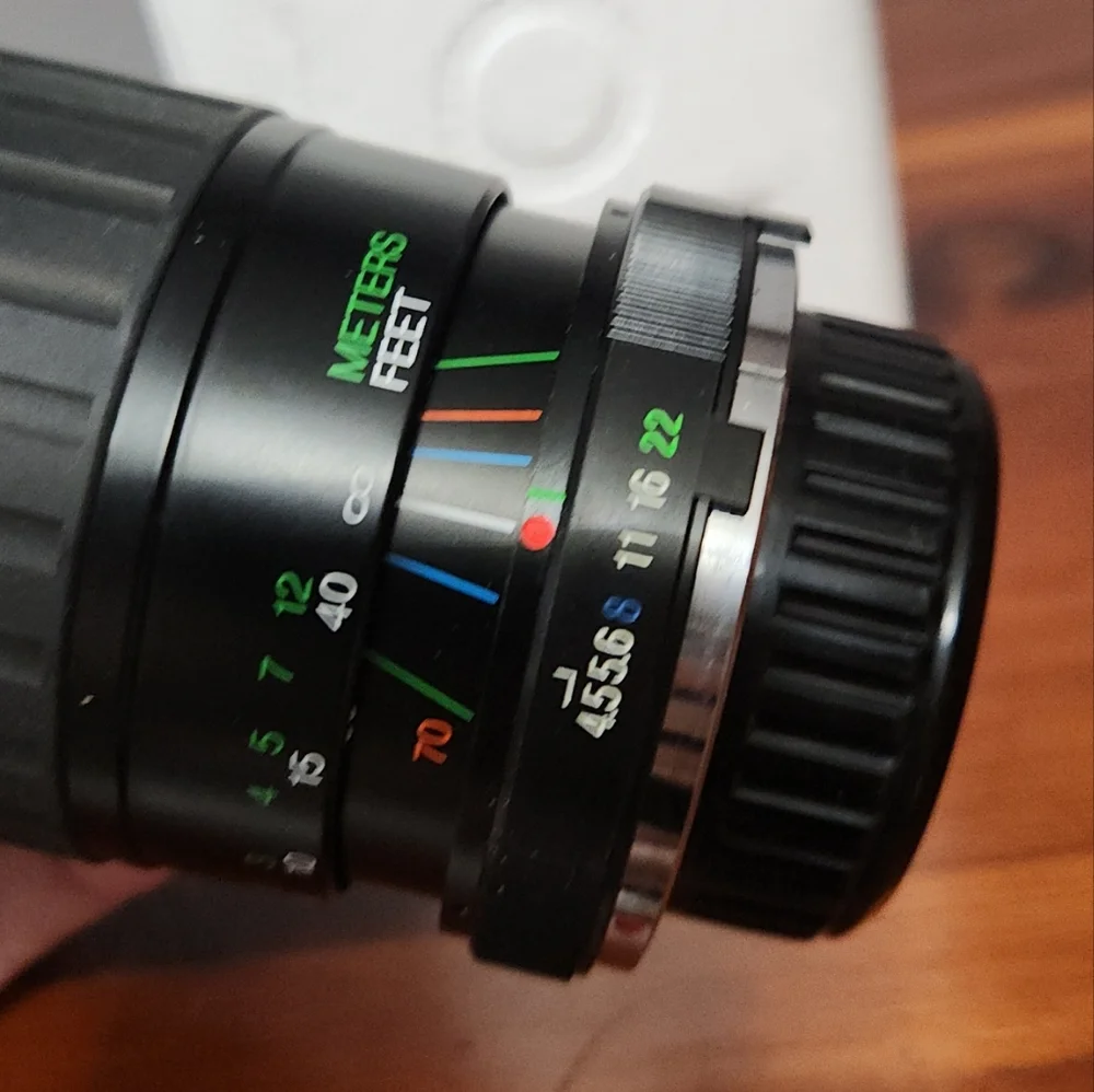 Vivitar 70-210mm f4.5-f5.6. M/MD Macro 1.4x